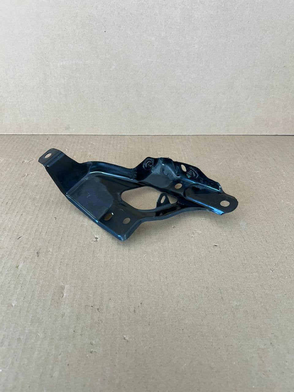 ✅NEW! Tesla Model 3 Front Right Passenger Fender Support Bracket 1086016-00D OEM