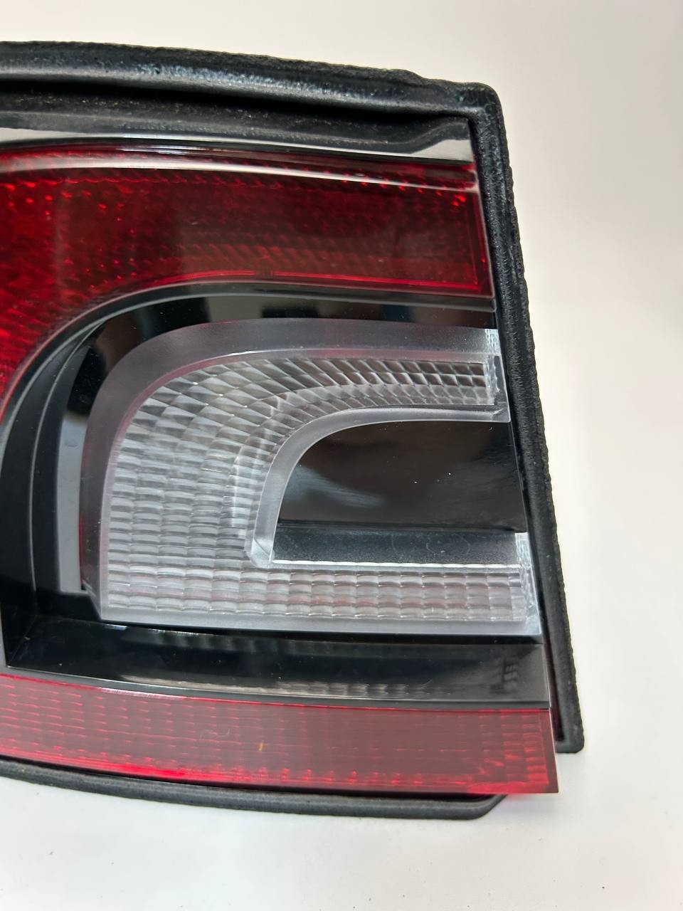 ✅ 2012-2020 Tesla Model S Rear Left Taillight 6005918-00-C /no glass