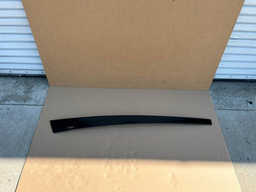 ✅ 16-20 Tesla Model S Left Roof Rack Trim Molding Strip 1034956-00-B/scratched