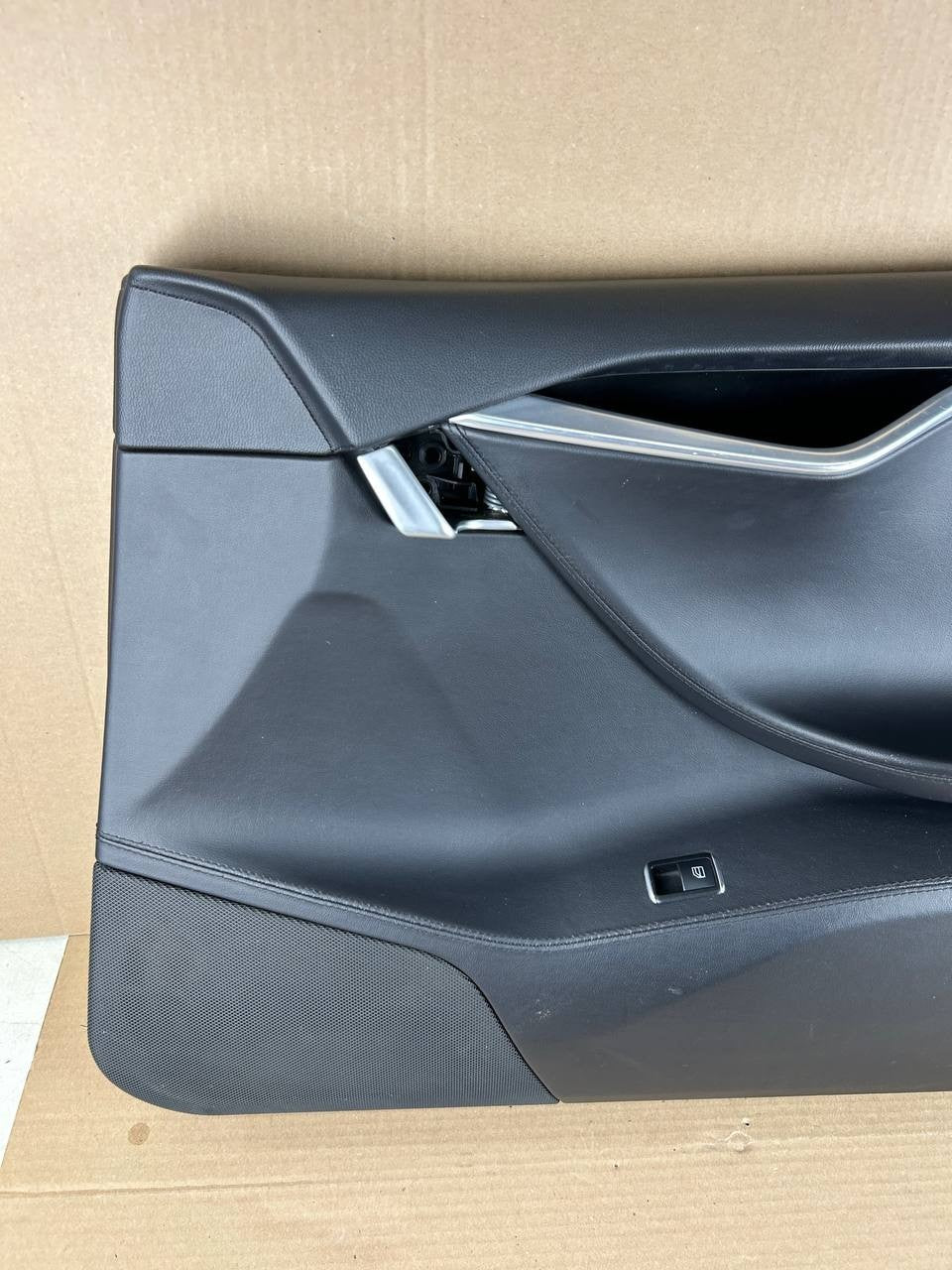 ✅2012-2020 Model S Front Left Interior Door Panel Trim Card Cover 1002965-00