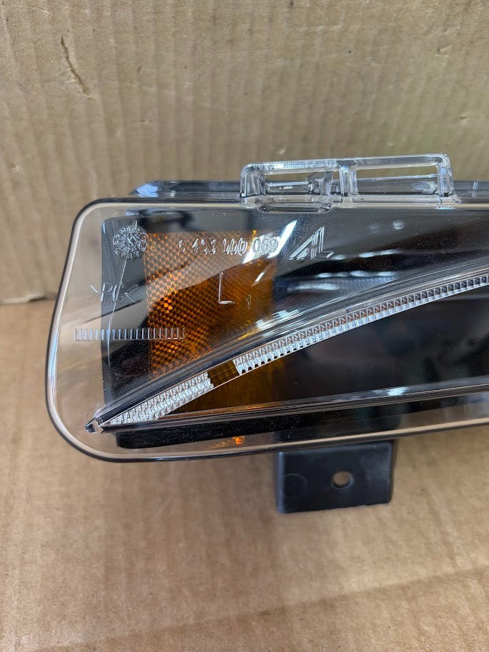 ✅ 2021+ Tesla Model S Front Left Bumper Fog Light LED Foglamp 1563710-00-C