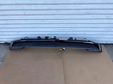 ✅25-26 Tesla Model Y Juniper Life Gate Rear Light Bar 2004606-00-B /cracked