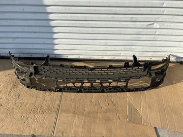 ✅ 25+ Rivian R1T/R1S Upper Front Fascia Grill PT00602701-C /cracked
