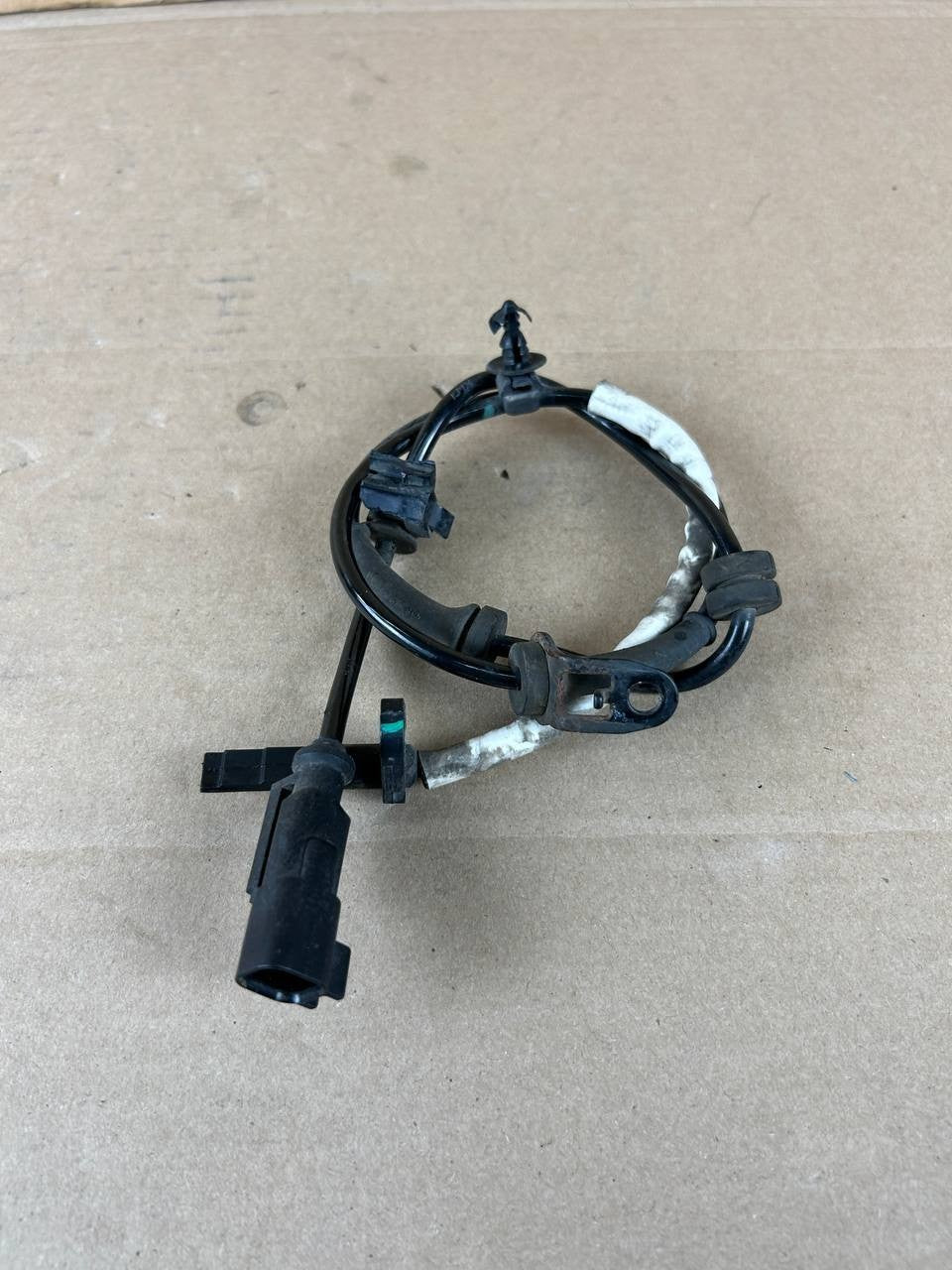 ✅ 12-16 Tesla Model S Front Right Anti-Lock ABS Wheel Speed Sensor 6009167-00-A