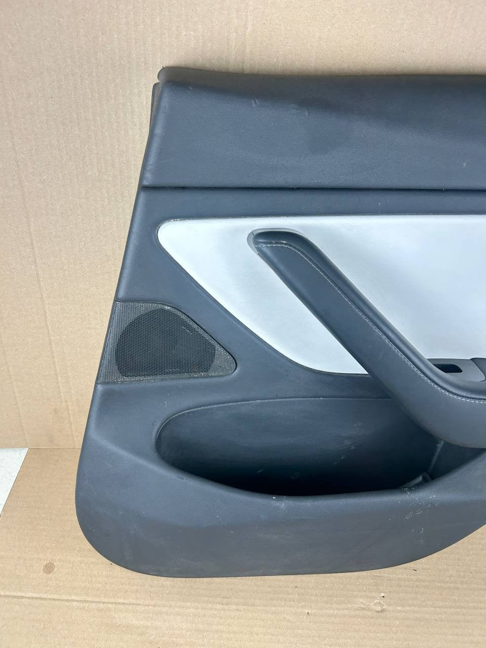 ✅2020 TESLA MODEL 3 Rear Right Door Panel 107718447C Black & White OEM