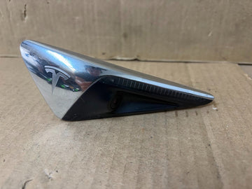 ✅17-20 Tesla Model 3 Front Left Repeater Turn Signal Camera 1125106-77 /damaged