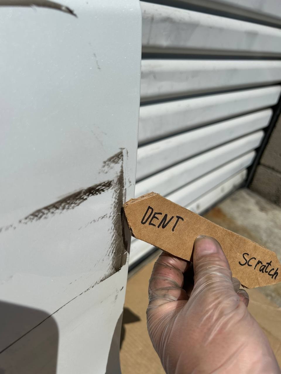 ✅ 24 Tesla Model 3h Front Left Side Door Shell White w/dent and scratches