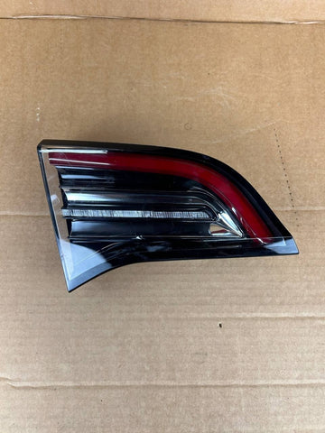 ✅ 2017 - 2023 Tesla Model 3 Back Rear Left Tail Light Liftgate OEM 1077401