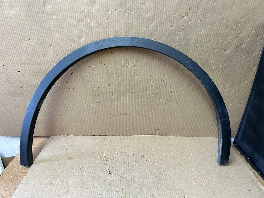✅2020-2024 Tesla Model Y Front Right Fender Flare Wheel Molding 1494186-00-B