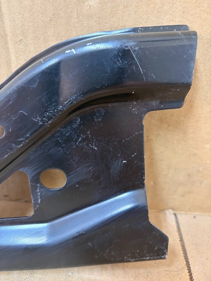 ✅20-24 Tesla Model Y Right Handle Headlight Fender Bracket 1614739-S0-A