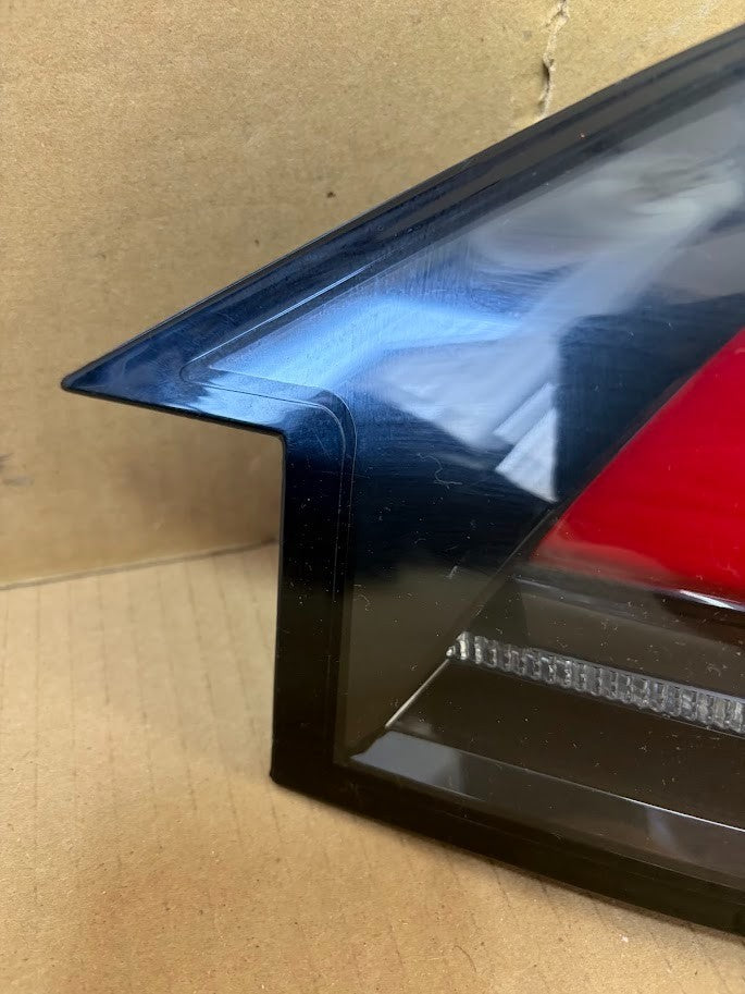 ✅ 2016-2020 Tesla Model X Rear Left Tail Light 1034332-00-B OEM