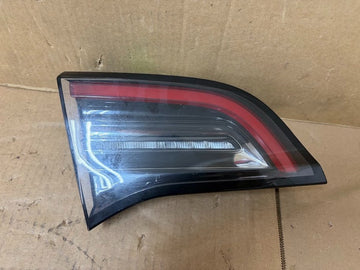 ✅17-23 Tesla Model 3/Y Left Inner LED Tail Light 4-Pin 1502088-00-B