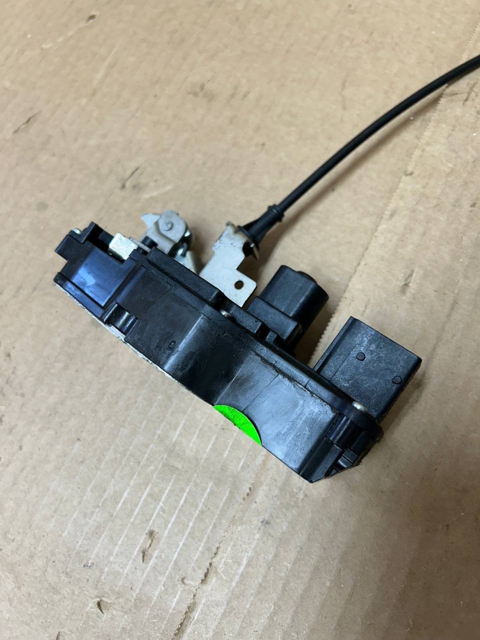 ✅ 12-20 Tesla Model S Front Left Door Lock Latch Actuator Mechanism 6008913-00-C