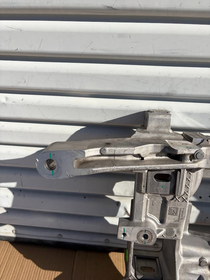 ✅2022-2024 Rivian R1T Front Subframe Crossmember PT00748804-D
