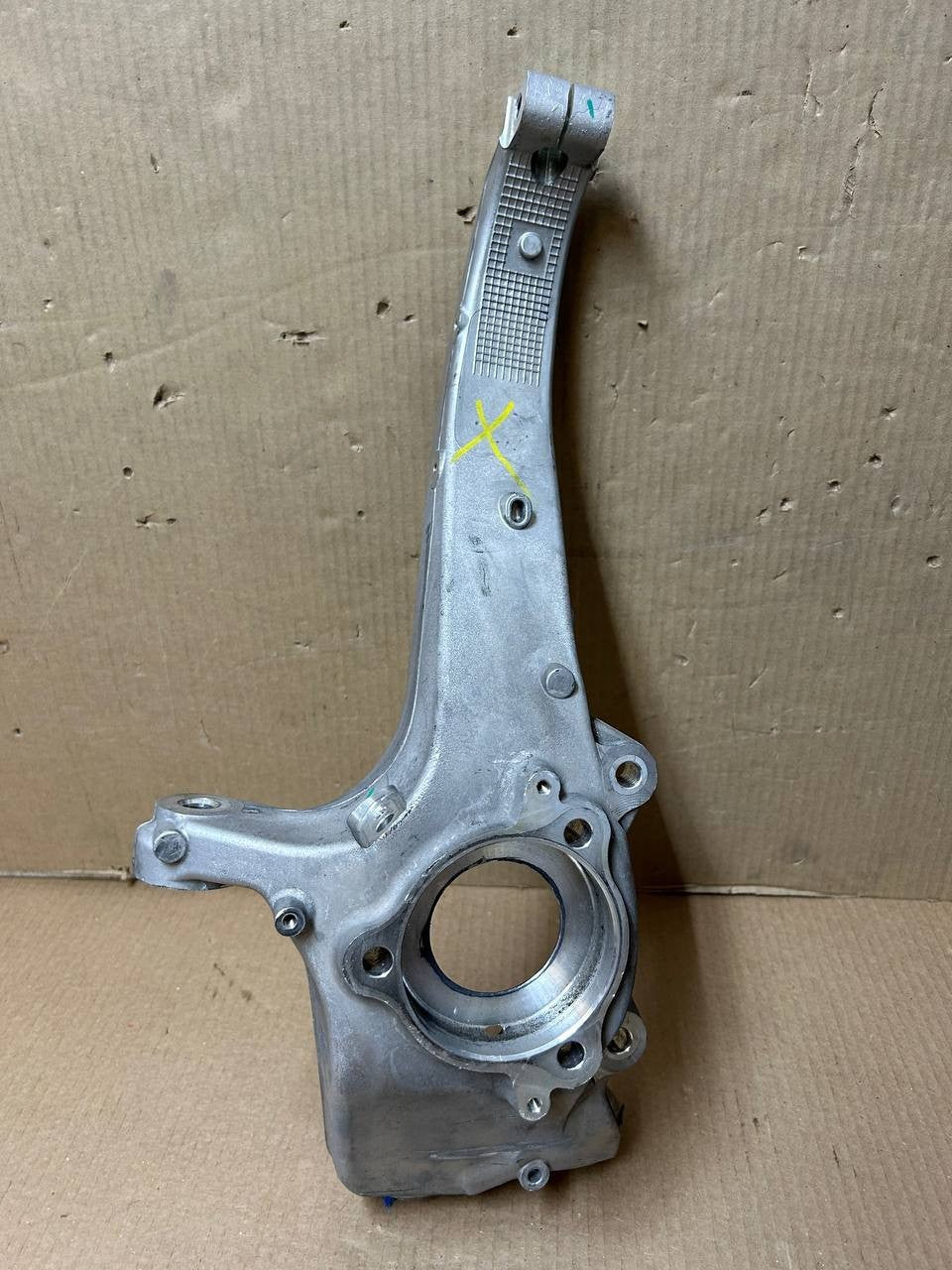 ✅ 2020-2024 Tesla Model Y Front Left Spindle Knuckle 1188311-00-F