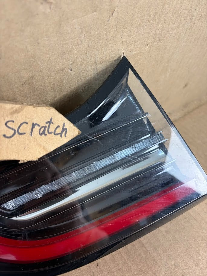 ✅ 2021-2023 Tesla Model 3/Y Left Side Inner Taillight 4-Pin 1502088-00-B