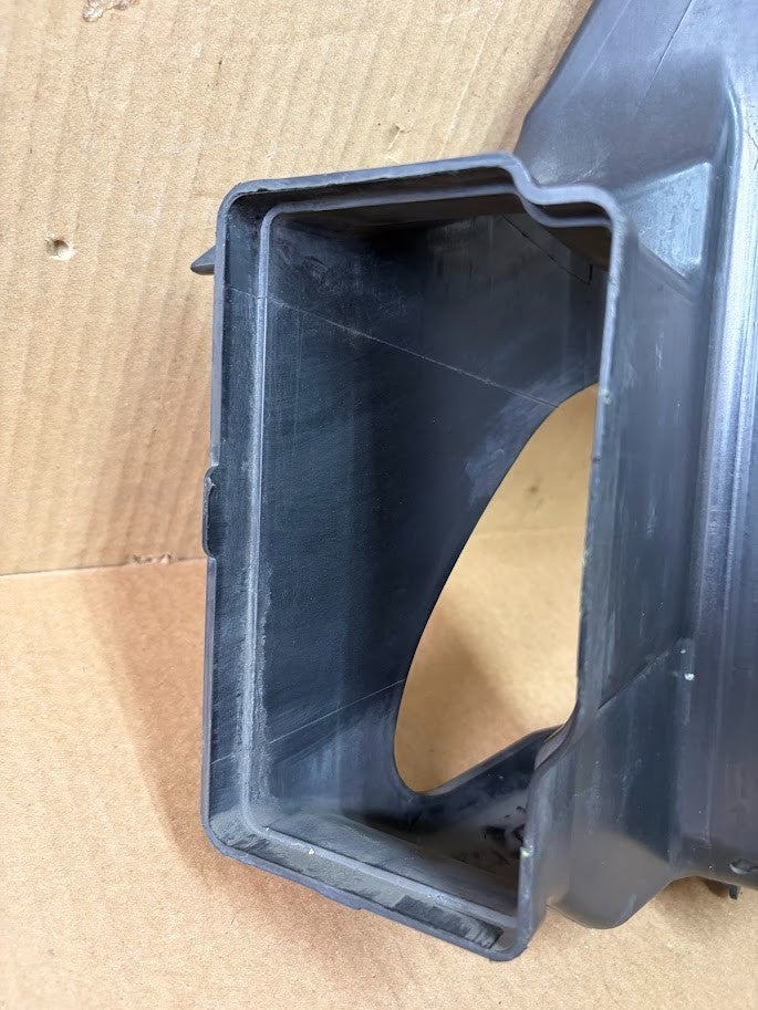 ✅12-16 Tesla Model S Front Right A/C Air Conditioner Condenser Duct 1011520-00-B