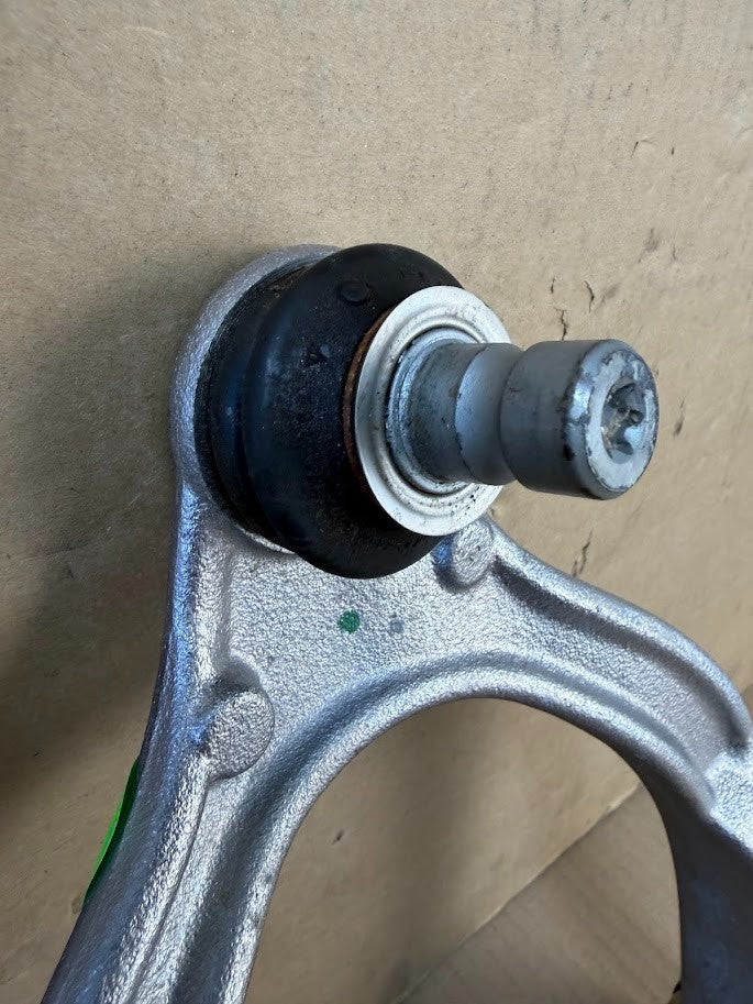 ✅ 2023 Tesla Model Y Front Left Upper Control Arm 027560047106