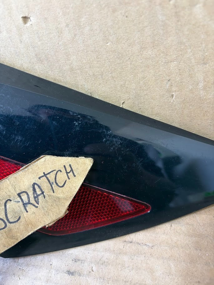 ✅17-23 Tesla Model 3 /Y Rear Right Reflector Light 1518783-00-A /broken tabs