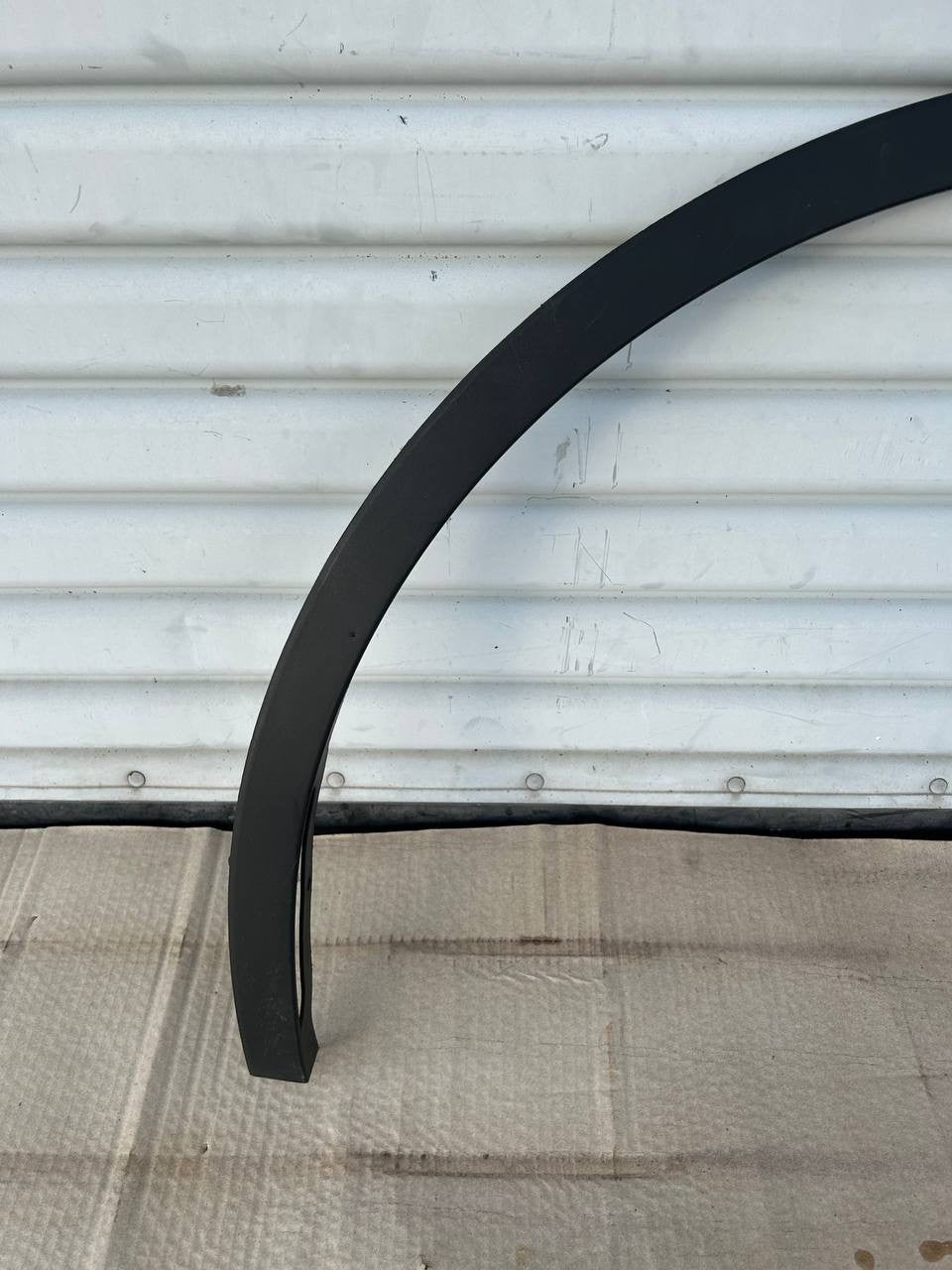 ✅ 2020-2024 Tesla Model Y Front Left Fender Flare Molding 1494185-00-B
