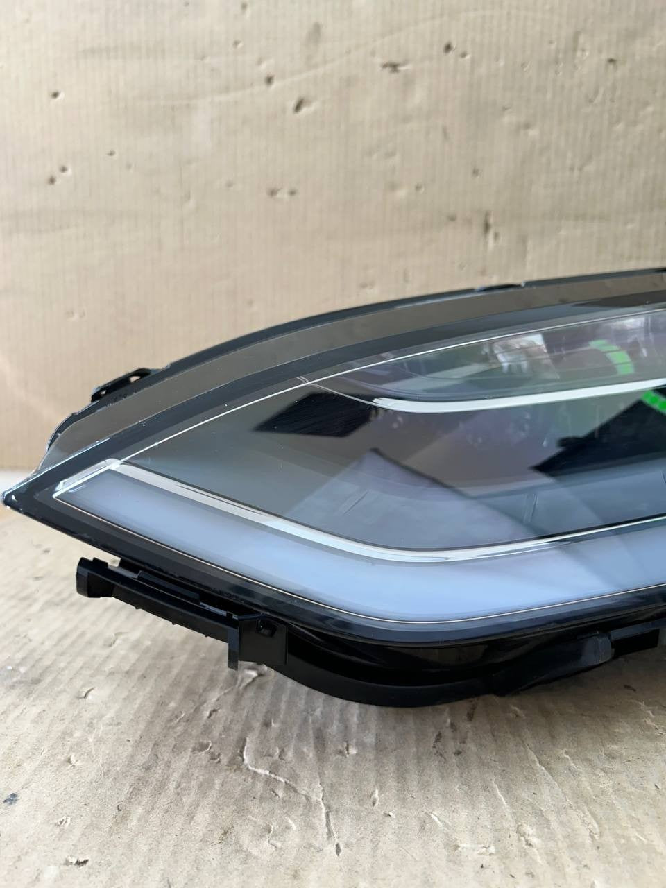 ✅ 2016-2020 Tesla Model X Front Left Hand Headlight 1034314-00-G OEM