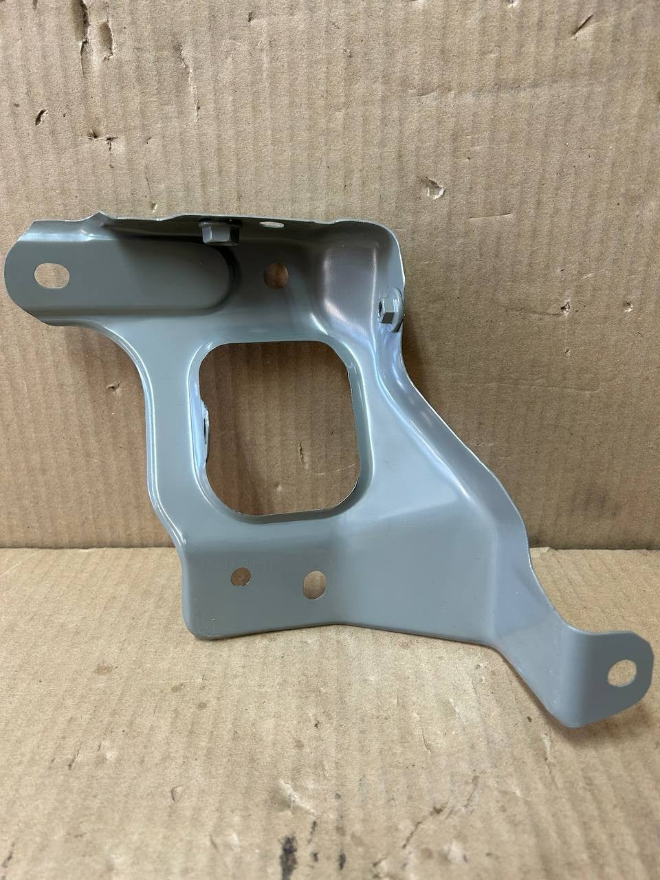 ✅ NEW! 17-23 Tesla Model 3 Front Driver Left Fender Support Bracket 1086017