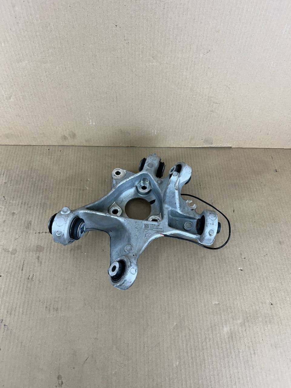 ✅ 2017-2023 Tesla Model 3 Left Rear Suspension Knuckle Spindle 1044411-00-G