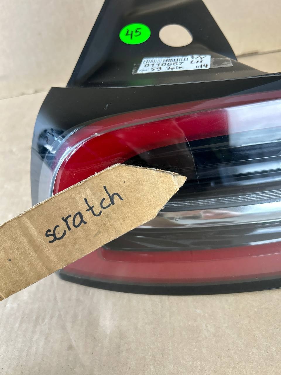 ✅ 17-22 Model 3 Rear Left Outer Exterior Taillight Tail Lamp 3-Pin 1077397
