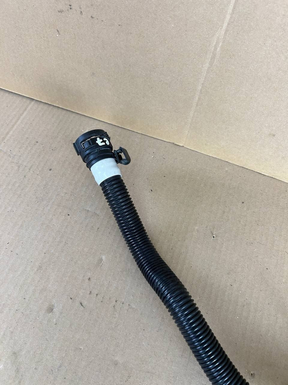 ✅ 17-22 Tesla Model 3 Chiller to Battery Cooling Tube Hose Pipe OEM 1521493-00-B