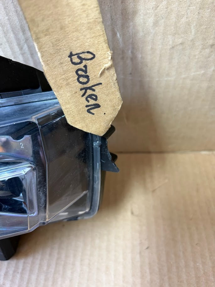 ✅ 17-23 Tesla Model 3/Y Left Fog Light Lamp Assembly 2 PIN 1077389-00-F /damaged